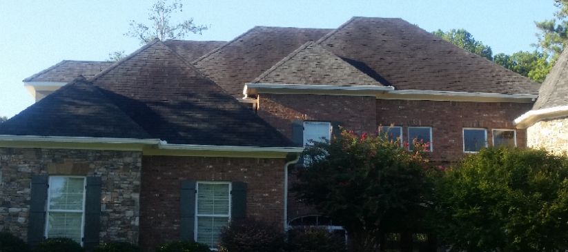 Roof stains on a home in Peachtree City, GA